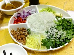 -官塘陈记鱼生·潮汕砂锅粥·牛肉火锅(潮枫路总店)