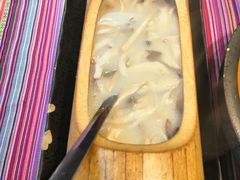 -香巴拉云南餐厅(华莱坞店)