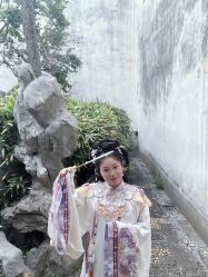 -一揽芳华汉服旗袍体验馆(拙政园店)