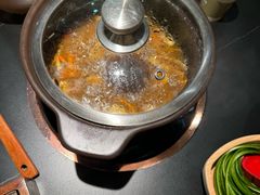现熬野生菌汤锅-百联南桥购物中心