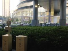 -瑞虹新天地月亮湾