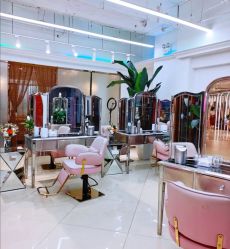 -BULB STUDIO 巴柏明星发型工作室