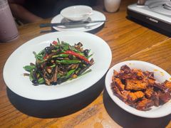 -爱碗亭·鲜炒湖南菜(壹城中心店)