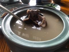 铜绿菌猪肋骨汤-丽江金茂凯悦臻选酒店-滇香馆