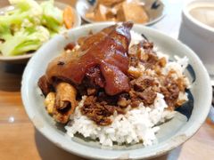 猪脚卤肉饭-红猪卤肉饭(大西洋美食城店)