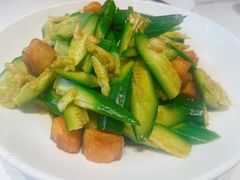 油条凉拌黄瓜-梅利汴京烤鸭•开封豫菜地标店(东大街店)