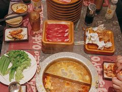 -牛YO寿喜烧·铁板烧和牛火锅自助(市府恒隆店)