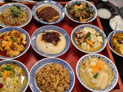 -蓝田九大碗民俗食府(蓝田店)