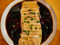 皮蛋拌豆腐-回·龙虾铺·盆盆蟹·烧烤大排档(回龙观店)