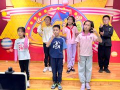 -蓝话筒·少儿成人演讲口才·主持朗诵·戏剧表演(大华第一坊店)