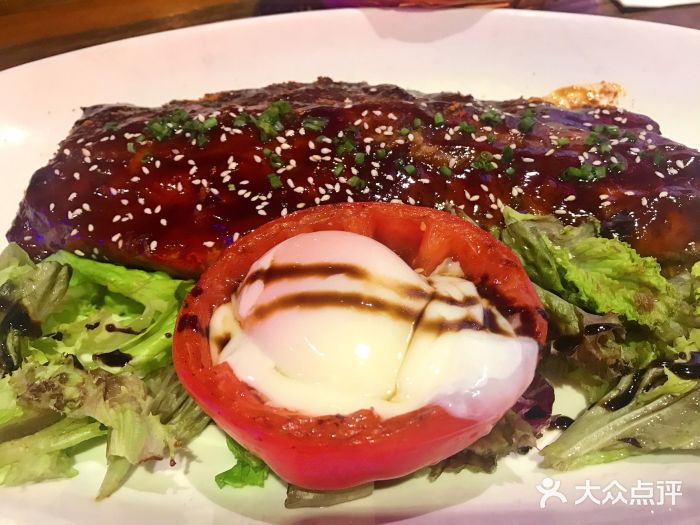 1886德国汽车餐厅(外滩中央店)特色烤猪肋排图片