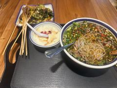 -云阿蛮云南生烫牛肉米线(奉贤路店)