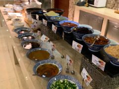 自助调料区-River Café 海鲜自助(重庆丽笙世嘉酒店)