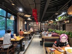 -小三峡食府(西五路店)