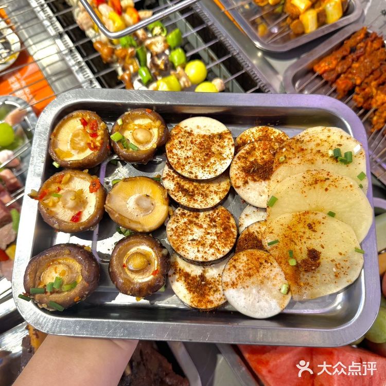 家人们谁懂啊,被闺蜜拉着来了一家宝藏店