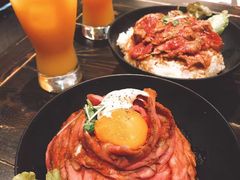 生鸡蛋牛肉丼-Red Rock(原宿店)
