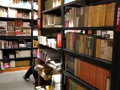 -SISYPHE BOOKS西西弗书店(龙湖滨江天街店)