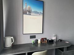 -欧辰国际酒店(重庆欢乐谷轻轨站店)