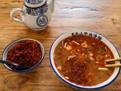 加醋再加油辣椒-清真马杰山牛肉汤馆