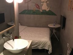 -卡罗酒店(东门晒布地铁站店)