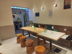 -粉八·云南米线·建水烧烤(常熟路店)