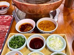 经典老北京麻酱-乐宴·老北京铜火锅(桂庙店)