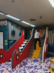 -孩子王童乐园(西安万象城店)