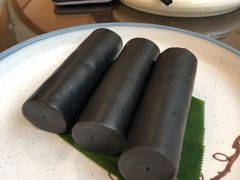 香滑黑芝麻卷-喜喜酒家·纯手工点心·粤菜