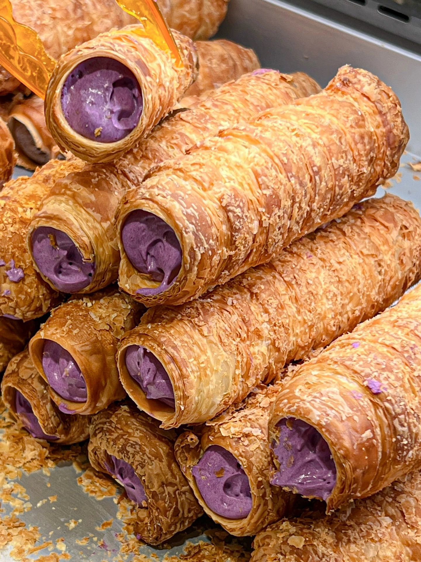 芋泥蛋筒卷…这种甜品怎么没早推荐给我