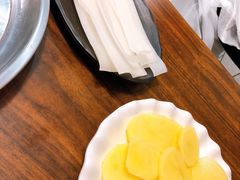 -超越炭火牛蛙火锅鸡(河东店)