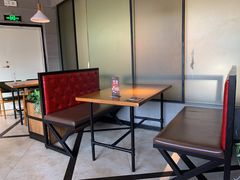 卡座-比格比萨自助(花园路店)