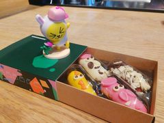 小猪草莓味泡芙-星巴克(太原茂业天地店)