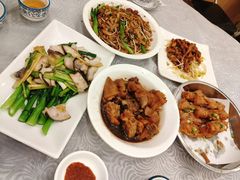 干炒牛河-粤·向群饭店(龙津东路总店)