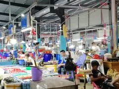 -霞涌市场海鲜摆卖区