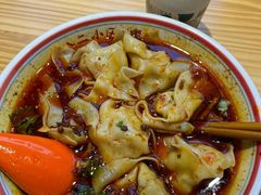 -八二小区抄手(龙湖上城天街店)