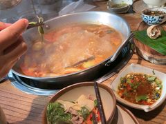 酸汤鱼锅-野山舂·贵州现舂酸汤火锅(鸿通城店)