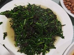 地皮韭菜-胡老三家土菜馆·老店地方特色菜·招牌茅山地锅老鹅