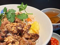 -大头虾越式风味餐厅(光明广场店)