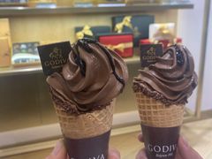 歌帝梵浓醇黑巧味软冰淇淋-GODIVA(景枫中心店)