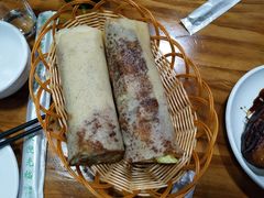 煎饼卷大葱-老济南民间小吃·传统鲁菜(芙蓉街店)