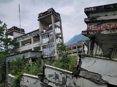 -四川汶川特大地震漩口中学遗址