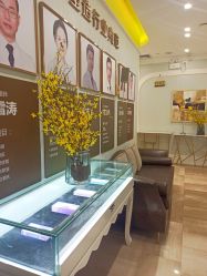 -广州健丽·去眼袋医疗美容机构