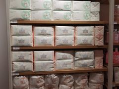 -名创优品(河南郑州健康路2店)