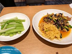 -渝信川菜 · 川味家常菜(财富购物中心店)