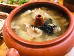 -老滇山寨•云南特色菜•地方菜•民族风情歌舞表演(金碧店)