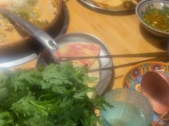 -洱火云南酸菜牛肉火锅(石景山当代商城店)