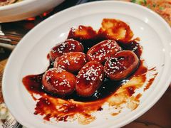 -帅巴人舅母子腊蹄民俗村
