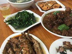 -山里人家土菜馆(茅山店)