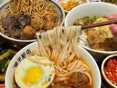-矮子粉店1985·长沙米粉(湘春路店)
