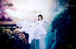 -九月鹰飞汉服摄影工作室